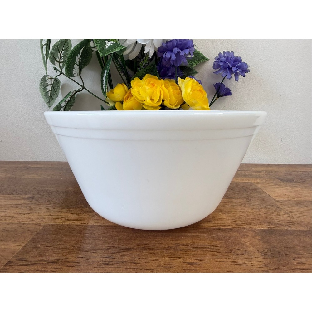 Vintage Federal Glass 56 oz Milk Glass Mixing Bowl USA Farmhouse Kitchen Retro‎